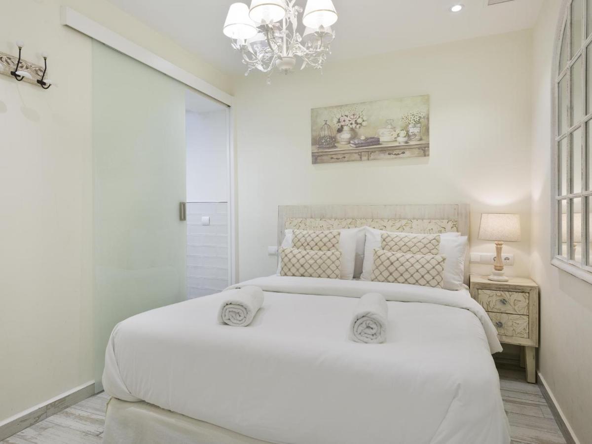 Sitges Spaces Mediterranean Apartments 5 Bedrooms, 4 Bathrooms, 75M2 Terrace, Centre Sitges- Sleeps 11 Ngoại thất bức ảnh