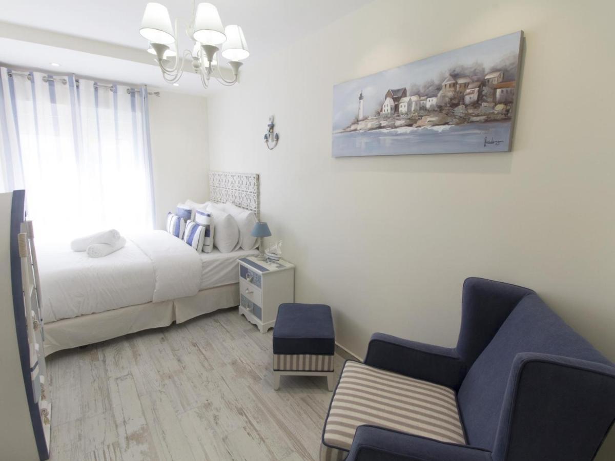 Sitges Spaces Mediterranean Apartments 5 Bedrooms, 4 Bathrooms, 75M2 Terrace, Centre Sitges- Sleeps 11 Ngoại thất bức ảnh