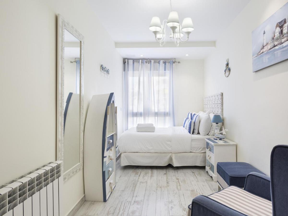 Sitges Spaces Mediterranean Apartments 5 Bedrooms, 4 Bathrooms, 75M2 Terrace, Centre Sitges- Sleeps 11 Ngoại thất bức ảnh